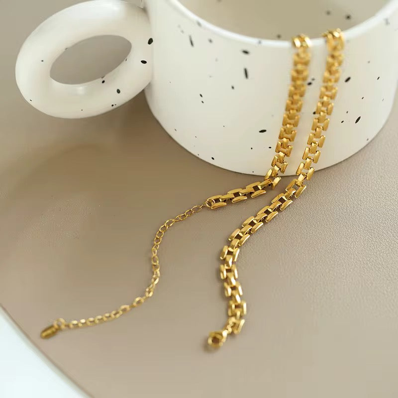 The " Raye" Necklace