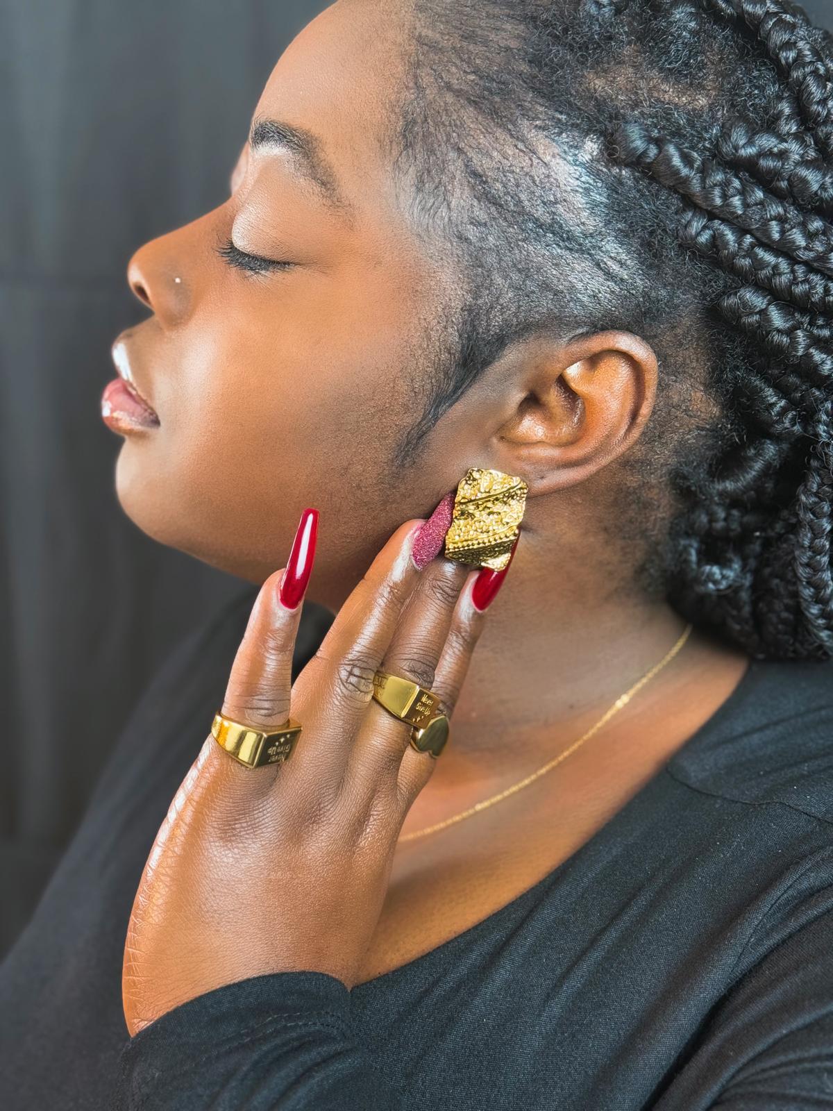 Betca Rectangle Bold Earring