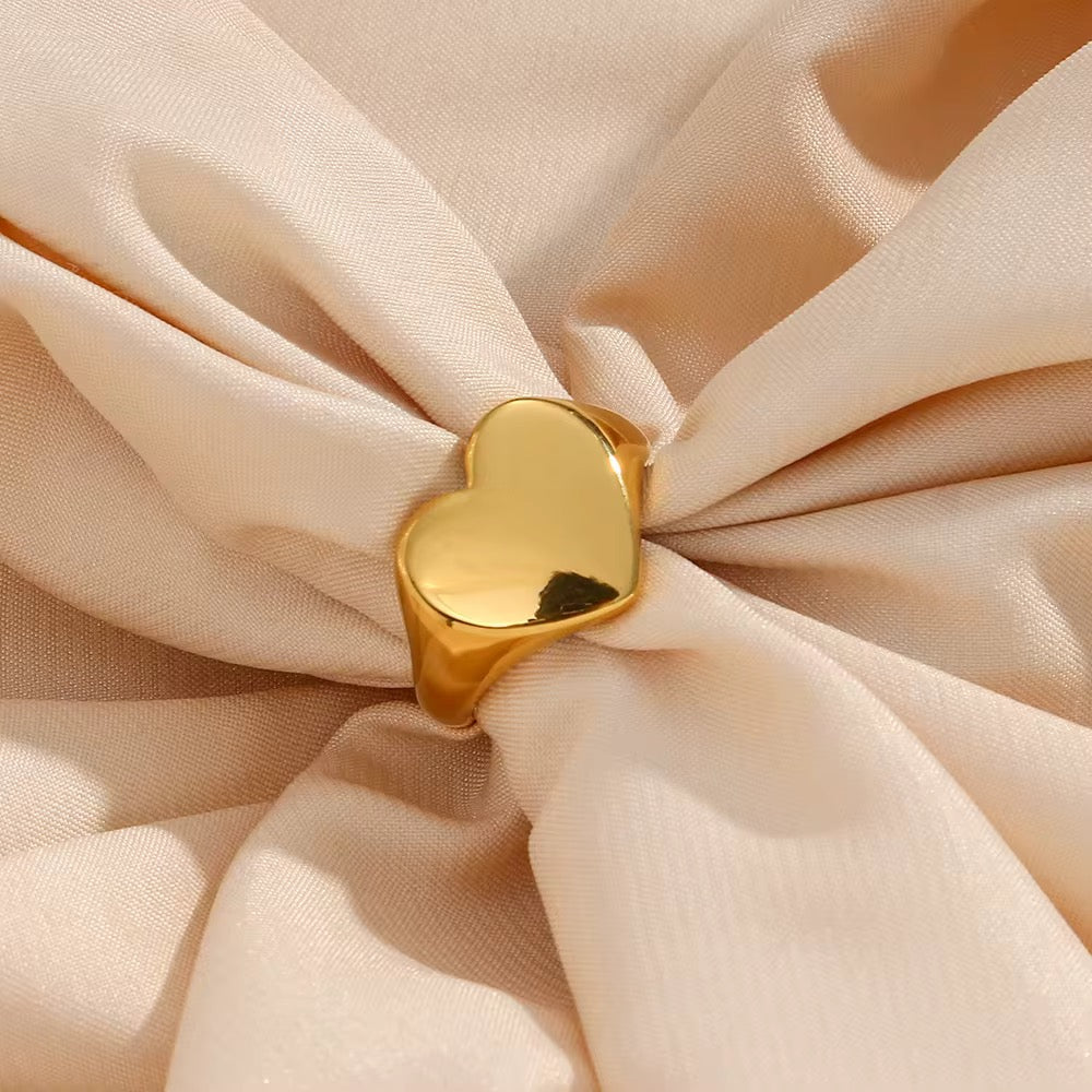 Barbie Love ring