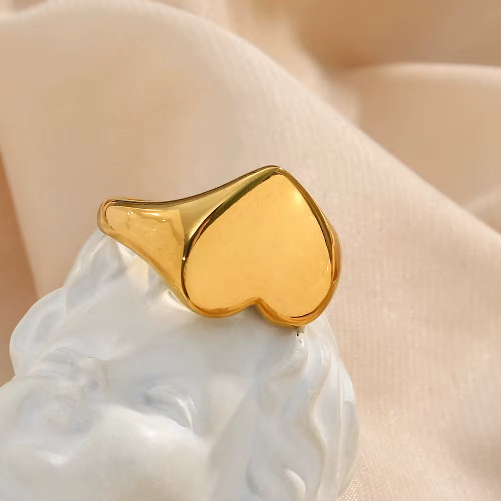 Barbie Love ring